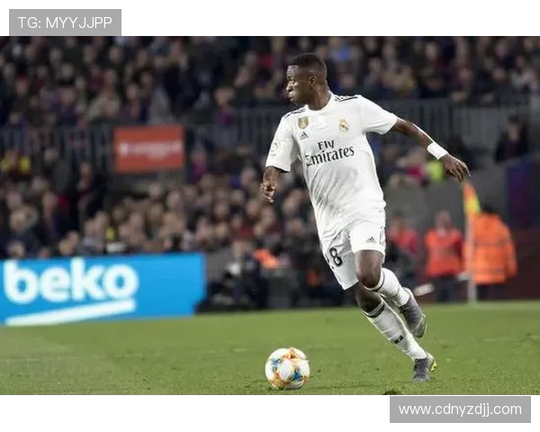 姆巴佩主动让点维尼修斯主罚彰显皇马锋线团结与平衡新格局 姆巴佩主动让点维尼修斯主罚彰显皇马锋线团结与平衡新格局