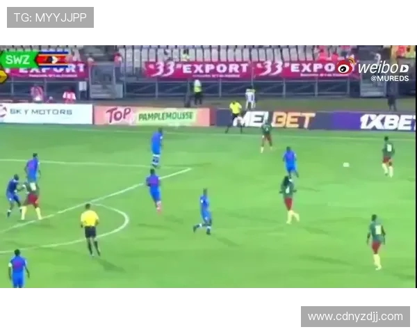 姆伯莫劝说巴莱巴冬窗投奔曼联携手再续喀麦隆国家队情缘 姆伯莫劝说巴莱巴冬窗投奔曼联携手再续喀麦隆国家队情缘