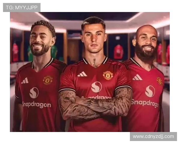 舒梅切尔赛后与拉门斯深情拥抱并祝贺曼联球员展现友情与荣耀 舒梅切尔赛后与拉门斯深情拥抱并祝贺曼联球员展现友情与荣耀