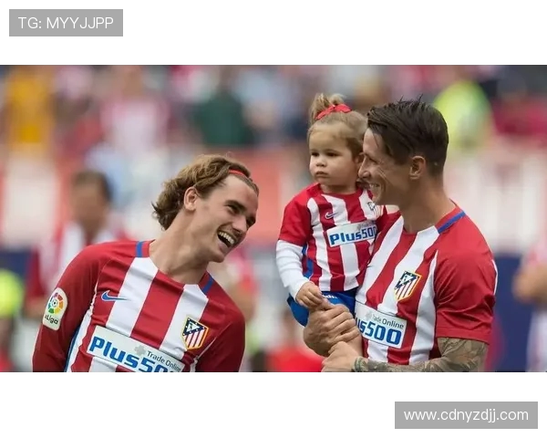 马竞球员穿粉色球衣训练 助力乳腺癌防治事业传递爱与关怀