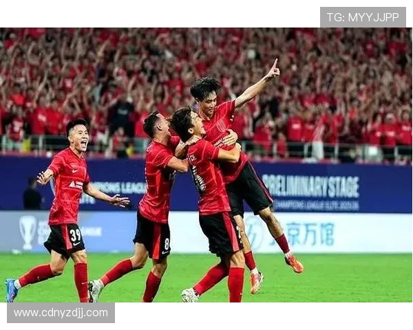 杨明洋妻子韩国观战见证成都亚冠历史首个客场积分的骄傲时刻